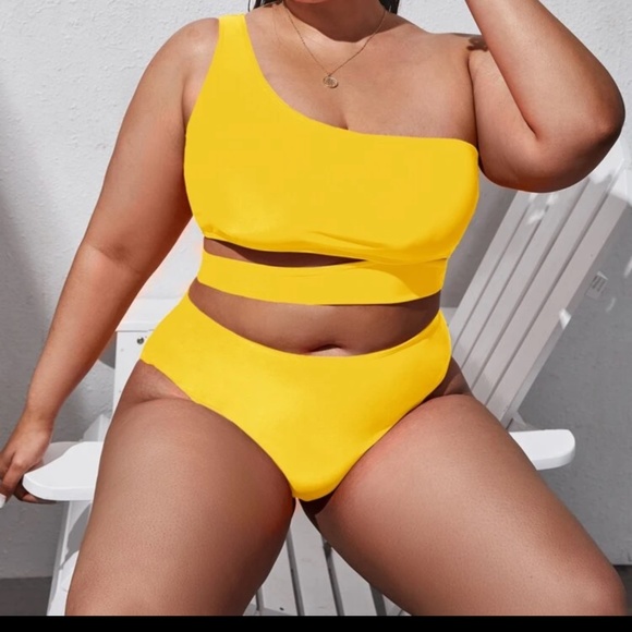 Yellow cut out one shoulder bikini swimsuit. - Picture 1 of 4